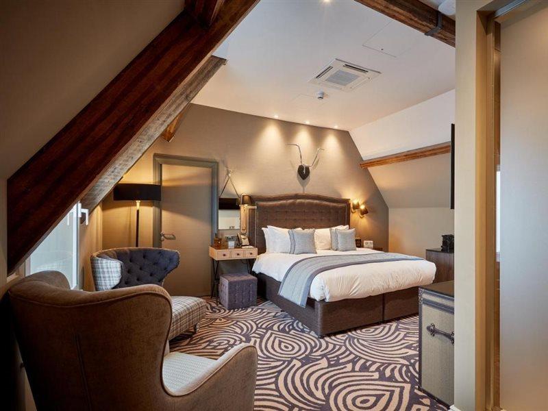 Oddfellows On The Park Cheadle  Exterior foto A room at The Swan