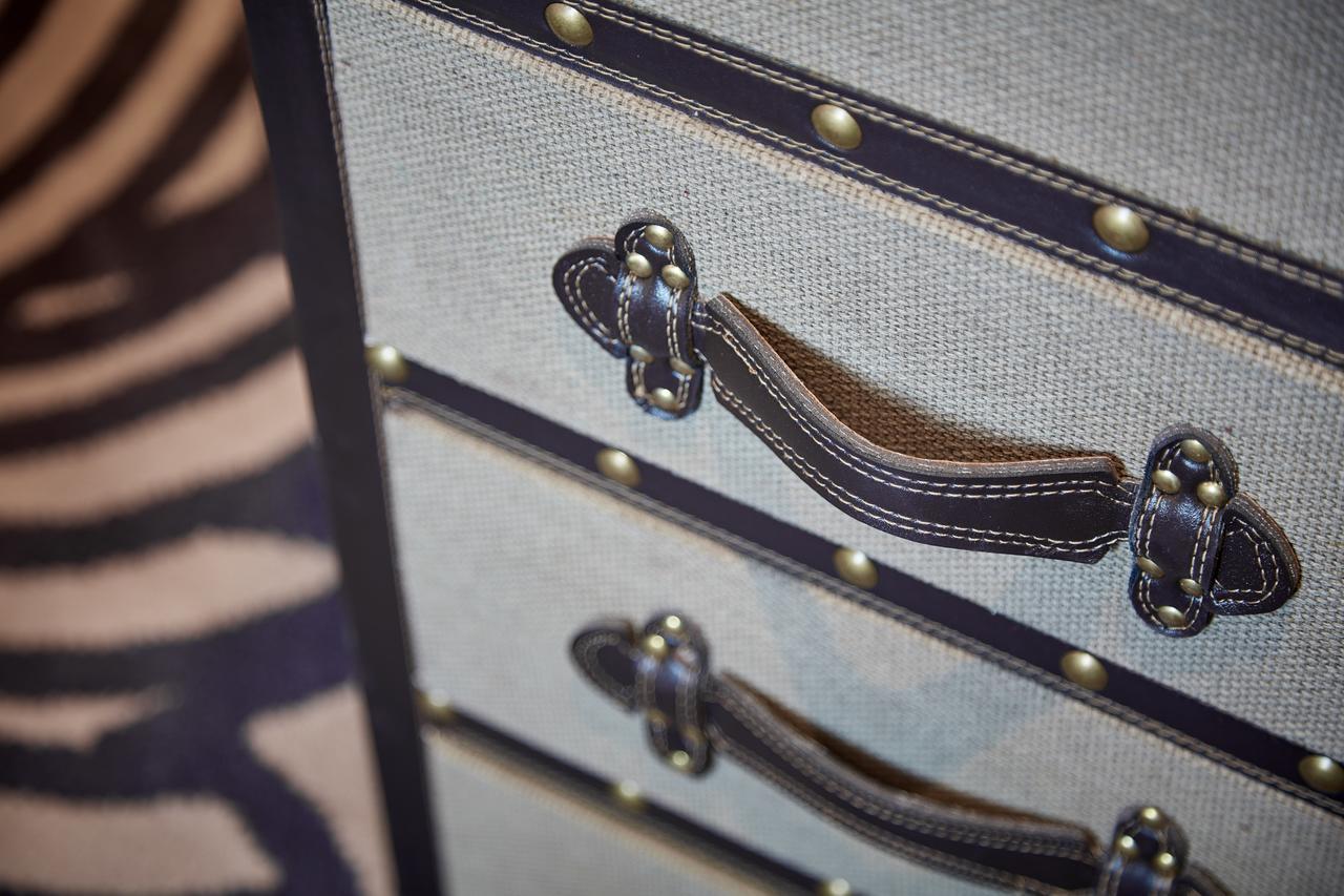 Oddfellows On The Park Cheadle  Exterior foto A leather handle on a piece of furniture