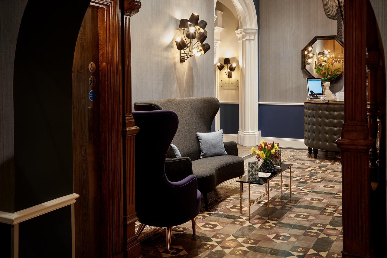 Oddfellows On The Park Cheadle  Exterior foto The hotel's lobby