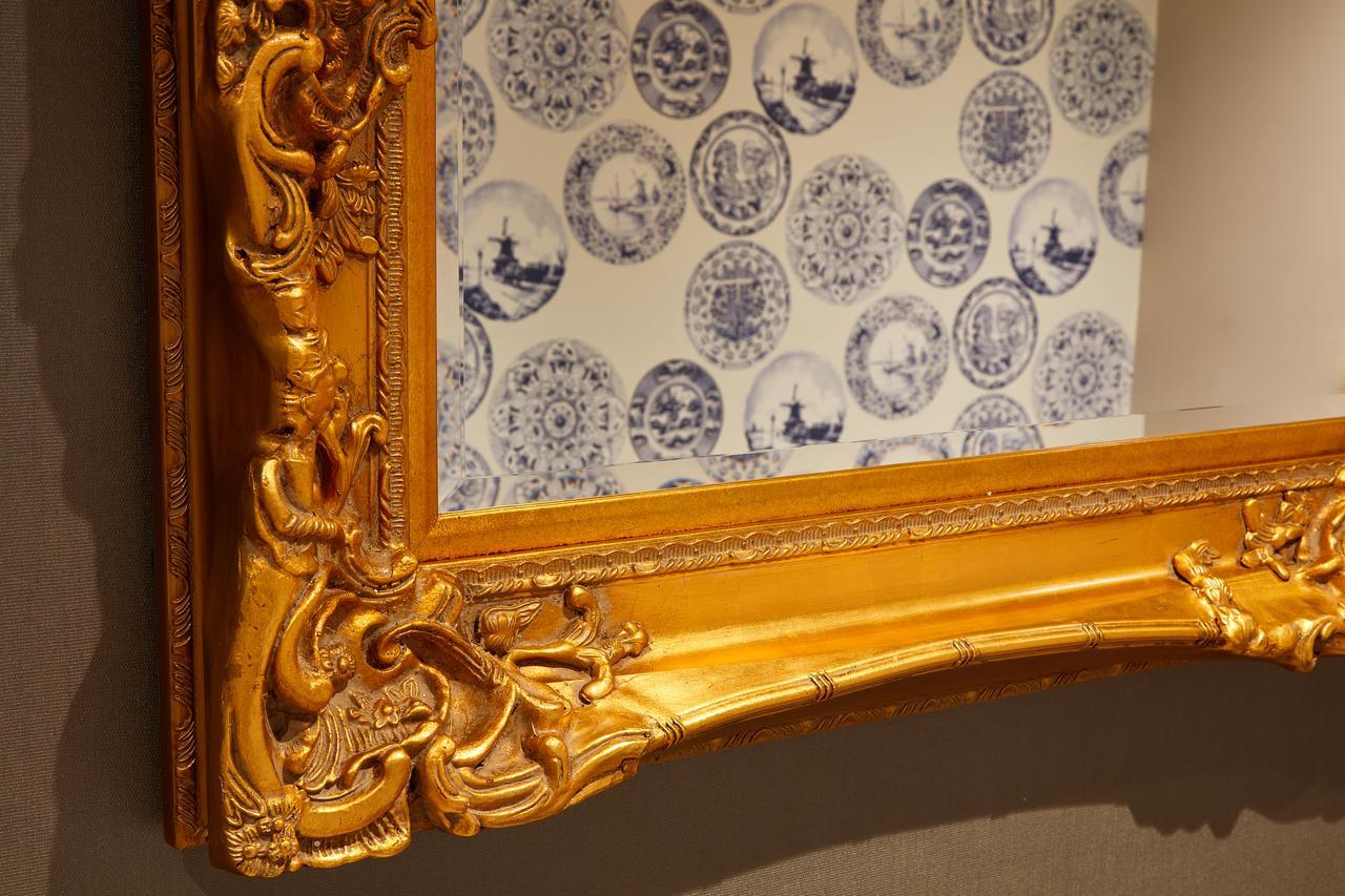 Oddfellows On The Park Cheadle  Exterior foto Detail of a gold-gilt frame