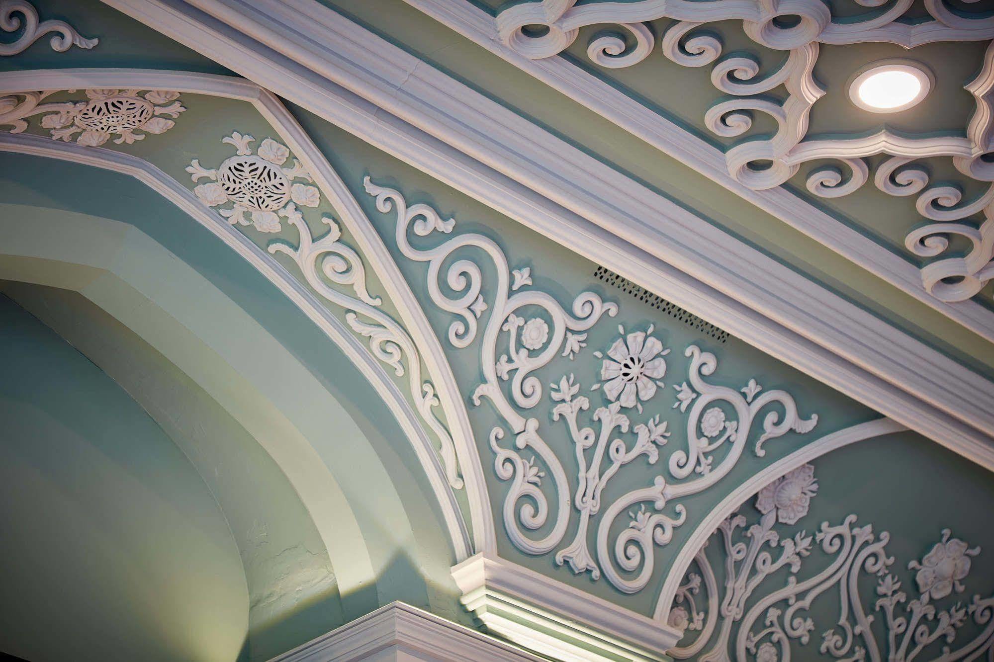Oddfellows On The Park Cheadle  Exterior foto Detail of the ceiling